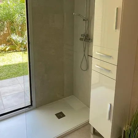 Paraiso - Mit Grossem Garten Und Pool