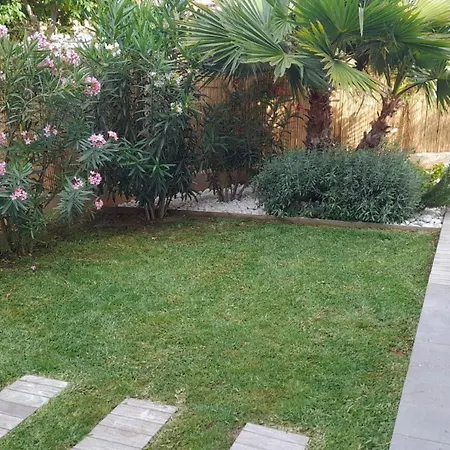 Lägenhet Paraiso - Mit Grossem Garten Und Pool *